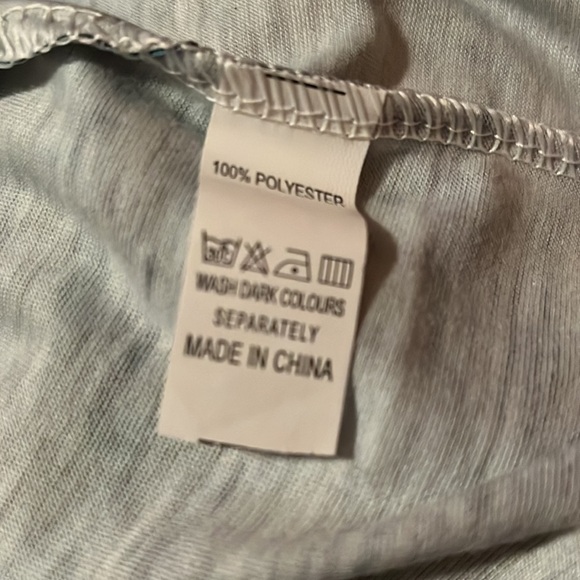 Mountain Scene Top Size Medium - Picture 6 of 6